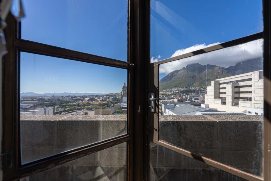 2 Bedroom Property for Sale in Cape Town City Centre Western Cape